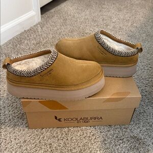 Koolaburra Tan Women's Slippers